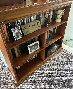 MAHOGANY OPEN BOOKCASE