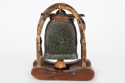 JAPANESE BRONZE TEMPLE GONG IN LACQUERED WOODEN FRAME, MEIJI PERIOD