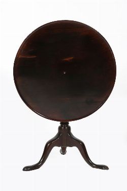 18TH-CENTURY MAHOGANY OCCASIONAL TABLE