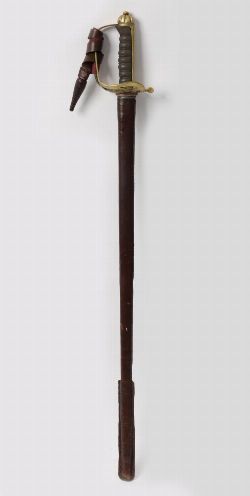 IRISH OFFICER'S BASKET-HILTED SWORD WITH ETCHED BLADE, CIRCA 1930, BY GAUNT OF LONDON