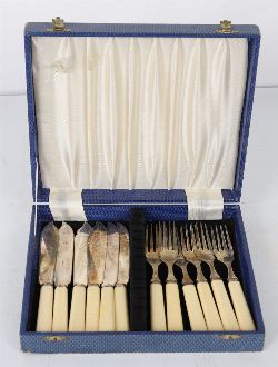 CASED SET OF SILVER-PLATED AND BONE-HANDLED FISH CUTLERY