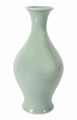 CHINESE CELADON GLAZED VASE