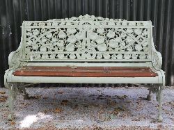 CAST IRON NASTURTIUM DESIGN GARDEN SEAT - GREEN