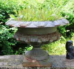 LARGE CAST IRON GARDEN CENTREPIECE