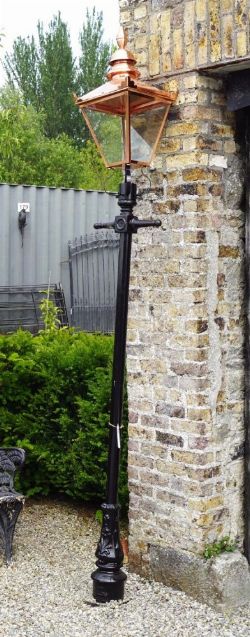 VICTORIAN STYLE CAST IRON STREET LAMP WITH COPPER LANTERN