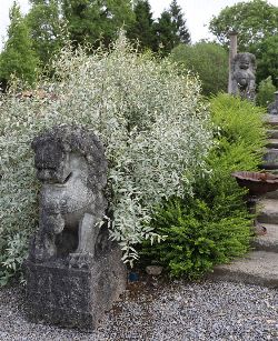 PAIR OF LARGE LATE 19TH-CENTURY MARBLE SCULPTURES