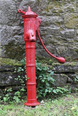 PAINTED CAST IRON WATER PUMP