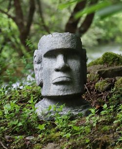 CARVED MOULDED STONE EASTER ISLAND HEAD