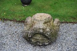 PR EARLY 17TH/18TH-CENTURY SCULPTED STONE CAPITALS