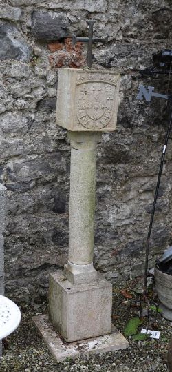 SANDSTONE PLINTH