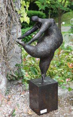 20TH-CENTURY BRONZE ABSTRACT FIGURE