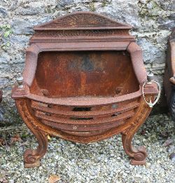 VICTORIAN CAST IRON FIRE GRATE WITH SUNBURST PEDIMENT
