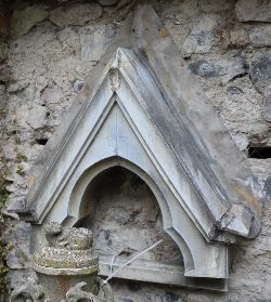 19TH-CENTURY FRENCH ZINC OEIL DE BOEUF