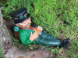PAINTING CAST IRON FIGURE - LEPRECHAUN
