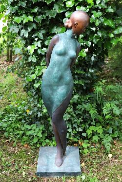 BRONZE ART DECO STYLE FIGURE OF A LADY
