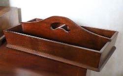 GEORGIAN MAHOGANY CUTLERY BOX