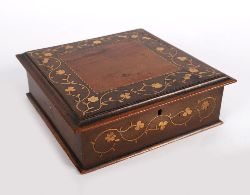 SMALL KILLARNEY WARE BOX WITH SHAMROCK INLAY