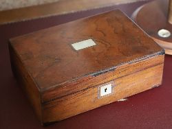 GEORGIAN MAHOGANY BOX 