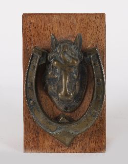 VINTAGE BRASS DOOR KNOCKER MODELLED AS HORSE HEAD WITHIN HORSESHOE