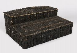 19TH-CENTURY ANGLO-INDIAN HORN WRITING SLOPE WITH CHIP-CARVED EXTERIOR AND BAIZE INTERIOR
