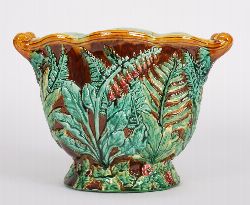 19TH-CENTURY MAJOLICA JARDINIERE WITH FERN AND LEAF MOULDING