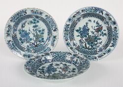 SET OF THREE CHINESE POLYCHROME DISHES