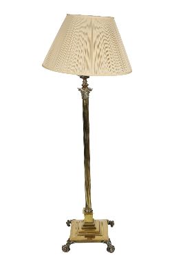 VICTORIAN BRASS CORINTHIAN STANDARD LAMP WITH SHADE