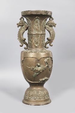 19TH-CENTURY JAPANESE MEIJI BRONZE VASE