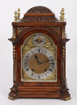 19TH-CENTURY WALNUT CASED BRACKET CLOCK