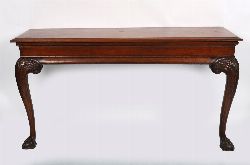 18TH-CENTURY GEORGIAN MAHOGANY SIDE TABLE