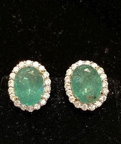 PAIR OF NATURAL COLOMBIAN EMERALD EARRINGS SET IN 18 CT WHITE GOLD