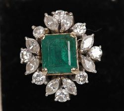 EMERALD AND DIAMOND CLUSTER RING