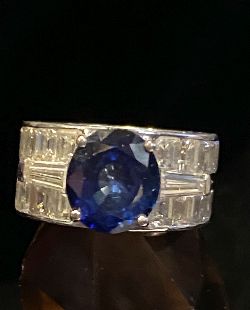 18 CT. WHITE GOLD HANDMADE NATURAL CEYLONÂ  SAPPHIREÂ AND DIAMOND RING