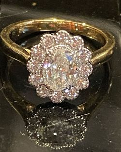 18 CT. YELLOW GOLD DIAMOND CLUSTER RING CENTRE