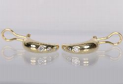 18 CARAT GOLD DIAMOND EARRINGS