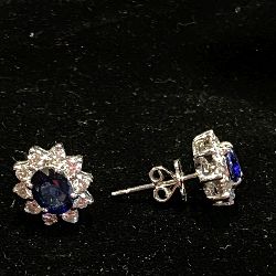 18 CT. WHITE GOLD NATURAL CEYLON SAPPHIRE AND DIAMOND CLUSTER EARRINGS 