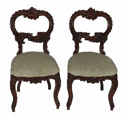 PAIR OF 19TH-CENTURY CARVED MAHOGANY SIDE CHAIRS
