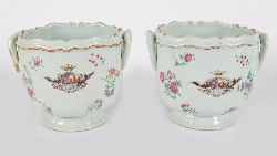 PAIR OF 18TH-CENTURY CHINESE EXPORT ARMORIAL URNS