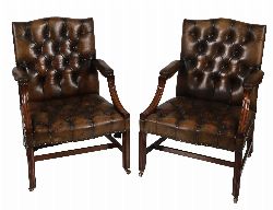 PAIR OF 19TH-CENTURY GAINSBOROUGH LIBRARY ARMCHAIRS IN BUTTONED LEATHER UPHOLSTERY