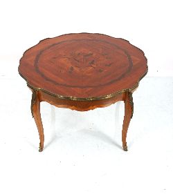 LARGE KINGWOOD AND PARQUETRY COFFEE TABLE