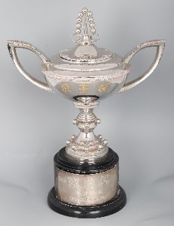JAPANESE HORSE RACING TROPHY, 40TH KEIO CUP