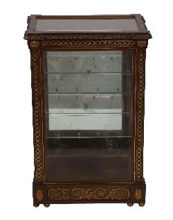 19TH-CENTURY TABLE-MOUNTED BIJOU DISPLAY CABINET WITH ORMOLU MOUNTS