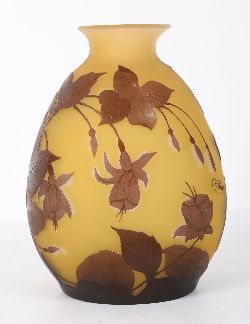 SIGNED FRENCH CAMEO GLASS VASE - CRISTIRO