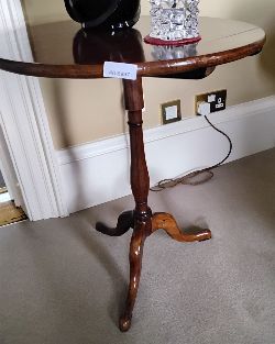 19TH-CENTURY MAHOGANY TRIPOD TABLE