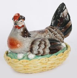 19TH-CENTURY STAFFORDSHIRE HEN ON NEST