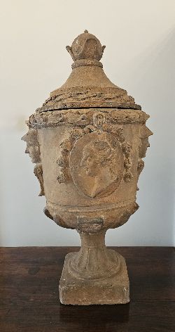 18TH-CENTURY NEOCLASSICAL TERRACOTTA URN