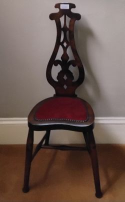 ARTS AND CRAFTS STYLE MAHOGANY HALL CHAIR
