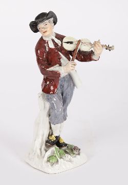 MEISSEN PORCELAIN FIGURE OF A VIOLINIST