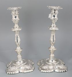 PAIR OF EDWARDIAN SILVER CANDLESTICKS, LONDON 1900