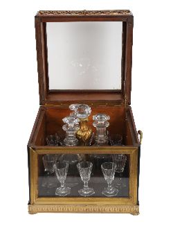 19TH-CENTURY FRENCH MAHOGANY AND GLASS CAVE A LIQUEUR